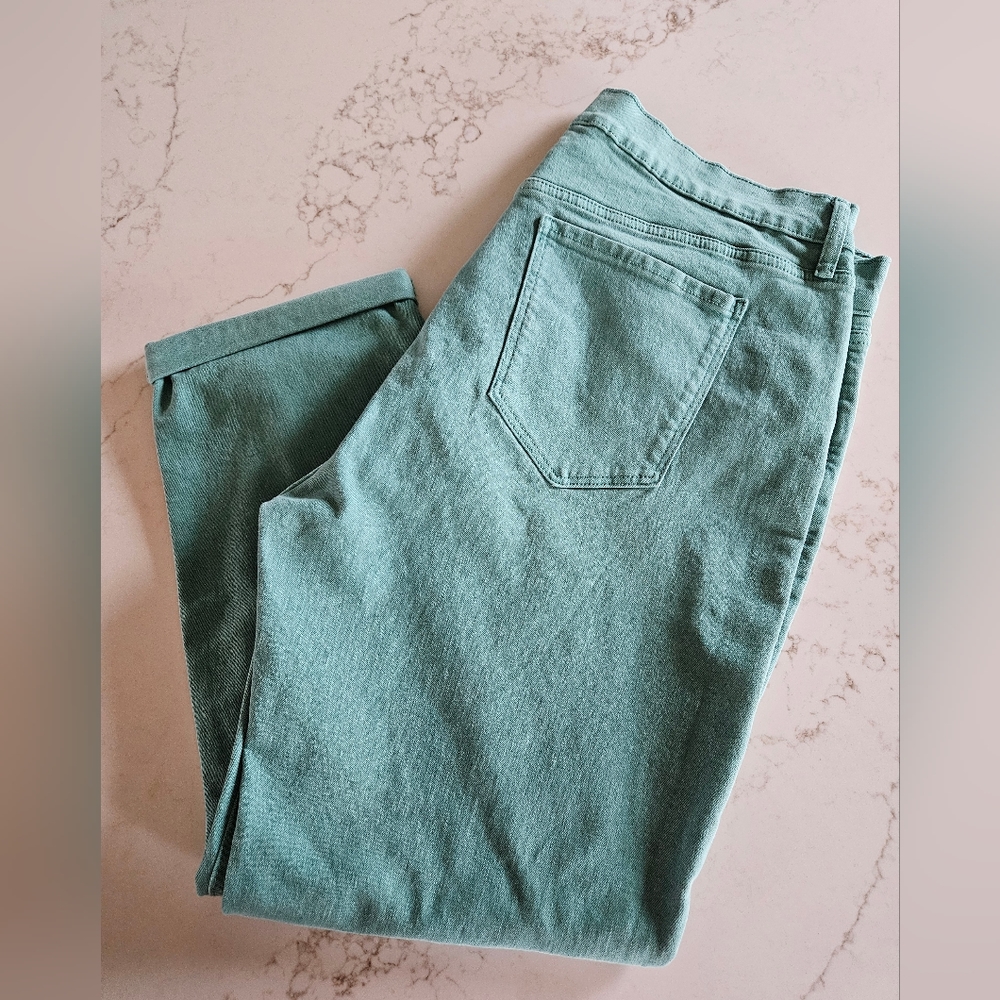Old Navy Aqua Mint Green Women’s Boyfriend Jeans Size 16